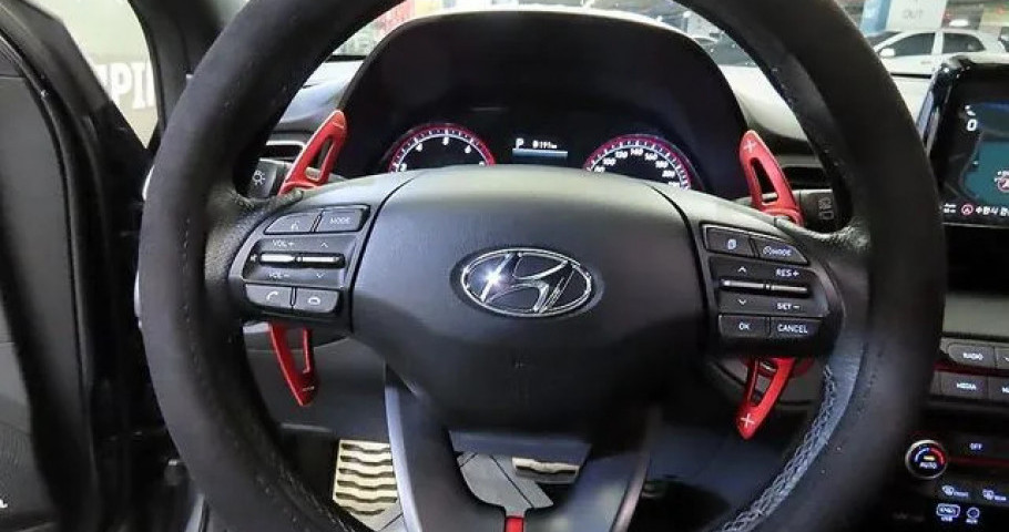 Hyundai Veloster 