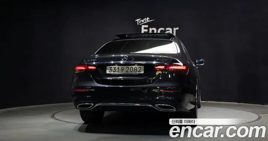 Mercedes-Benz E-Class 