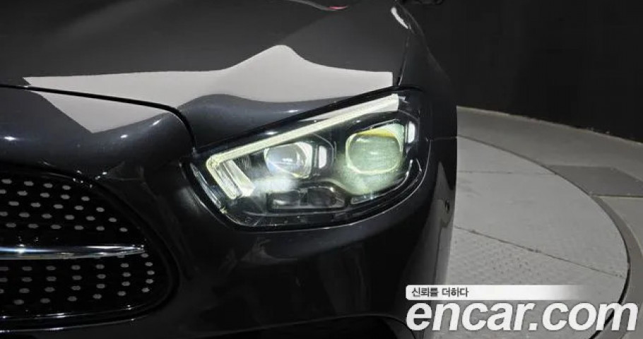 Mercedes-Benz E-Class 