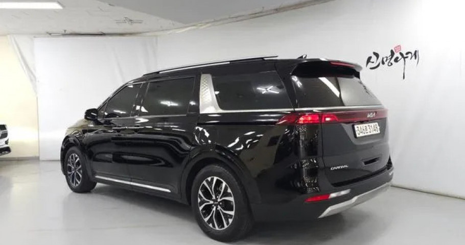 Kia Carnival 