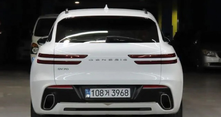 Genesis Gv70 