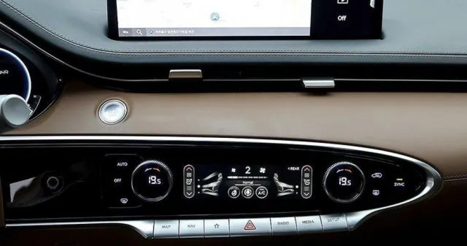 Genesis Gv70 