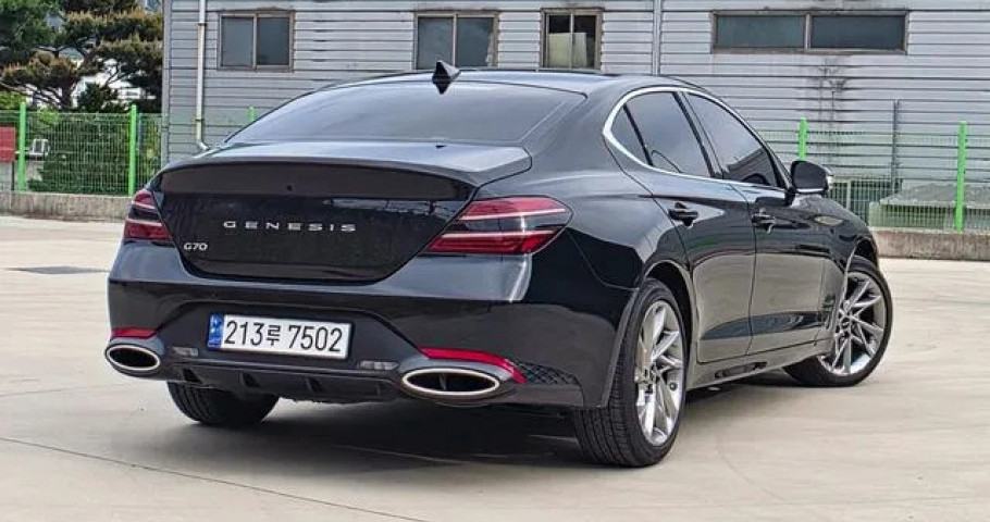 Genesis G70 