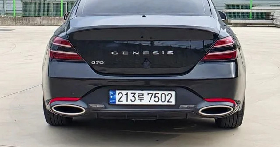 Genesis G70 