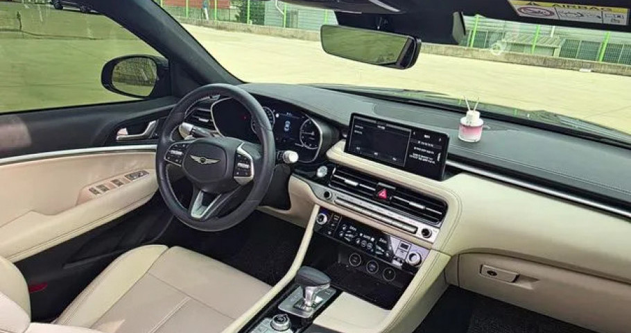 Genesis G70 