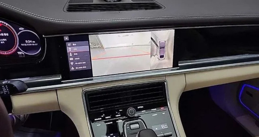 Porsche Panamera 