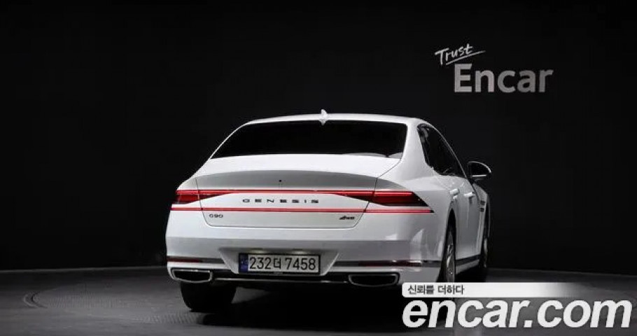 Genesis G90 