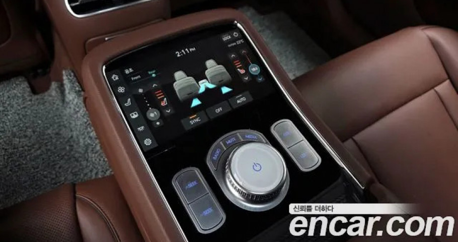 Genesis G90 