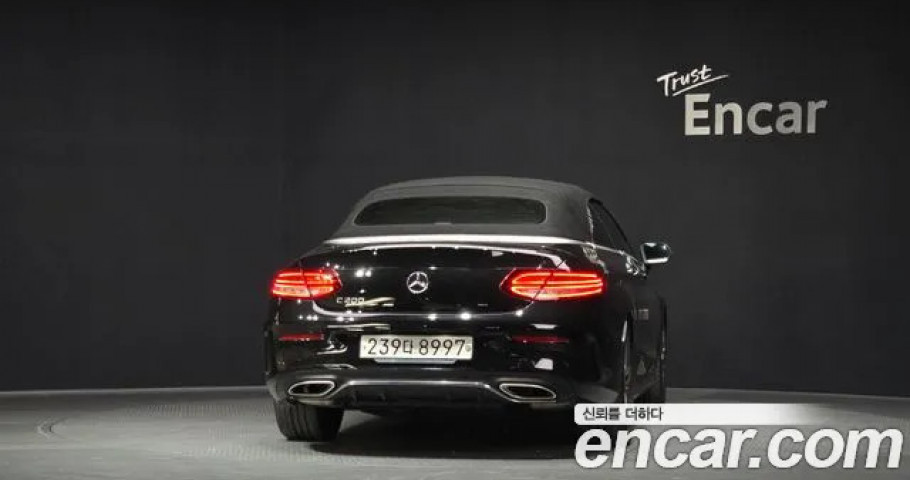 Mercedes-Benz C-Class 