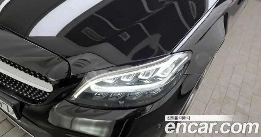 Mercedes-Benz C-Class 
