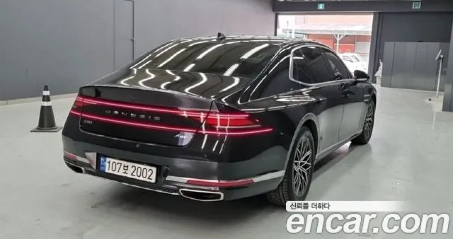 Genesis G90 