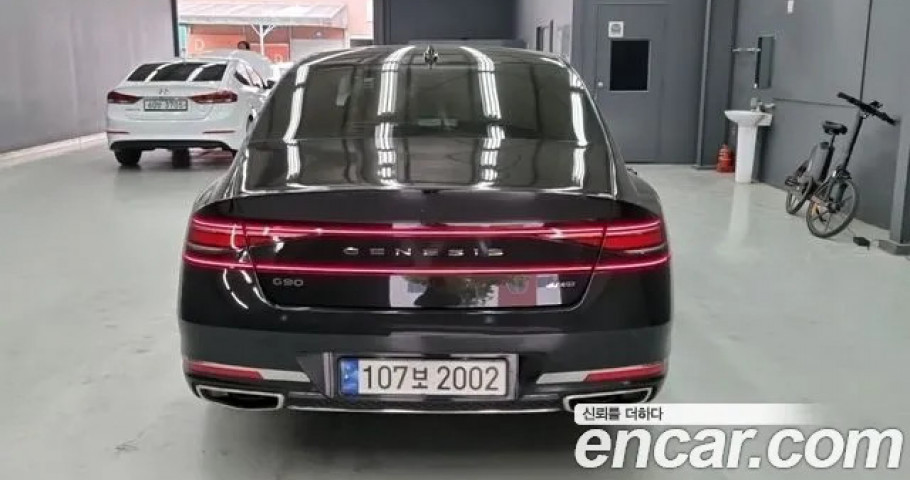 Genesis G90 
