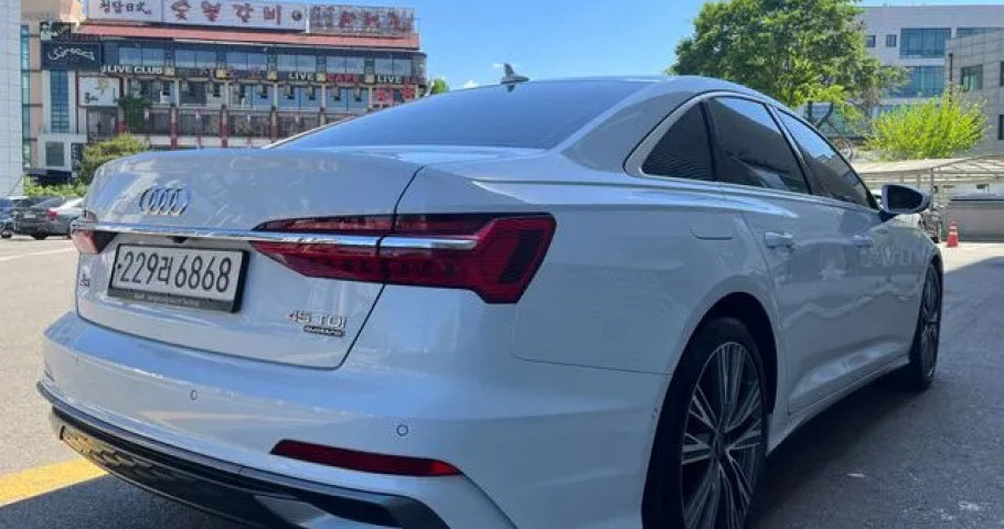Audi A6 