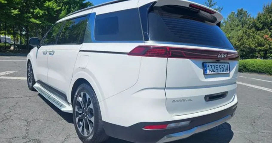 Kia Carnival 