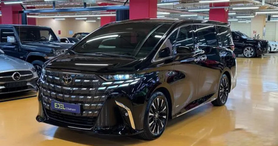 Toyota Alphard 