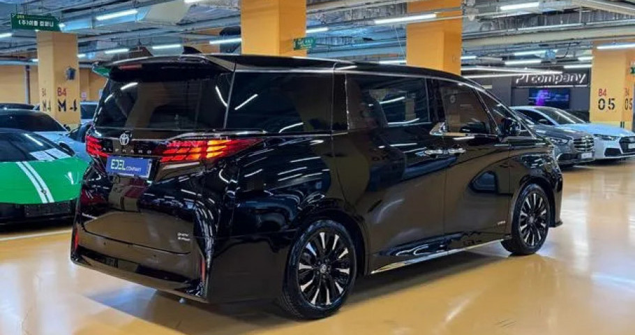 Toyota Alphard 