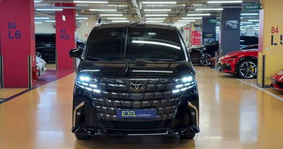 Toyota Alphard 