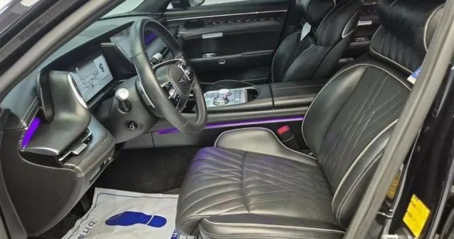 Genesis G90 