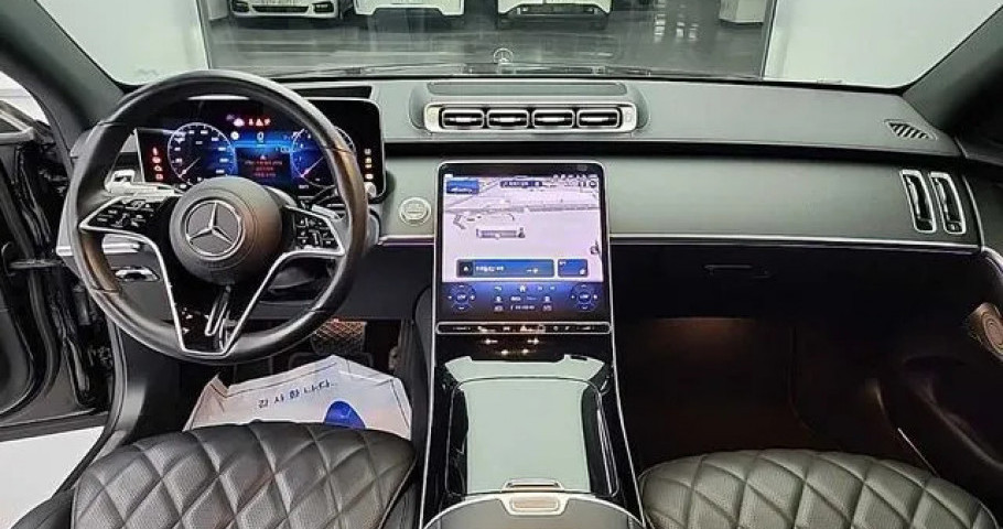Mercedes-Benz S-Class 