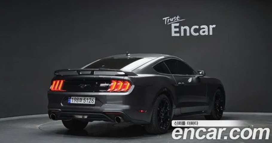 Ford Mustang 