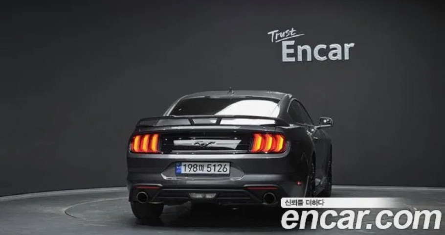 Ford Mustang 