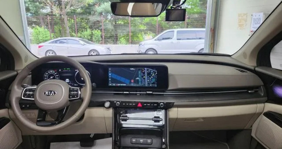 Kia Carnival 