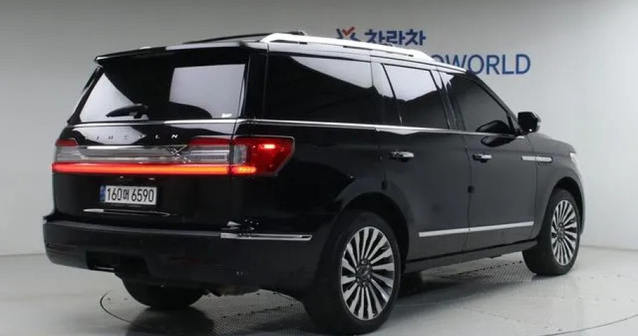 Lincoln Navigator 