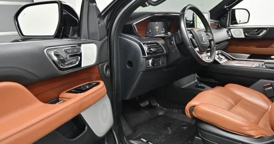 Lincoln Navigator 