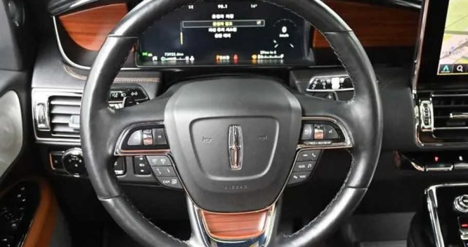 Lincoln Navigator 