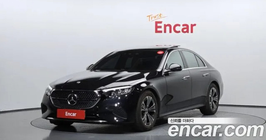 Mercedes-Benz E-Class 