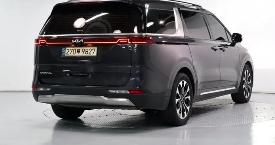 Kia Carnival 