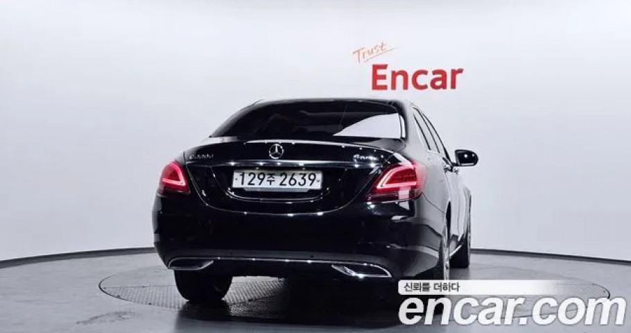 Mercedes-Benz C-Class 