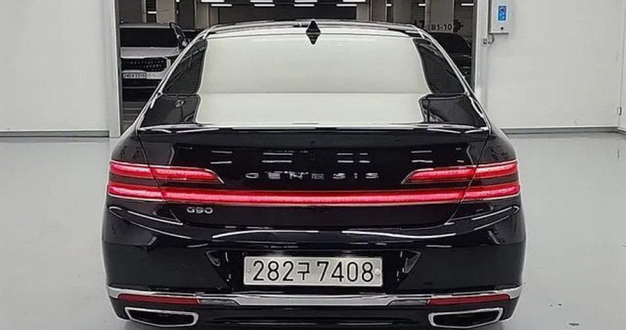 Genesis G90 