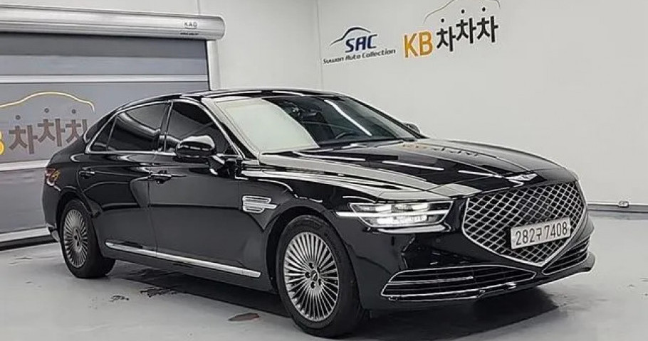 Genesis G90 