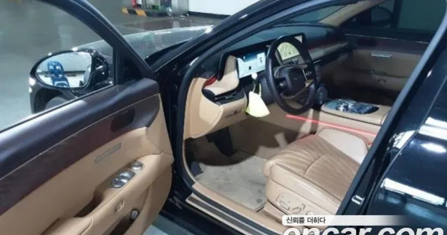 Genesis G90 
