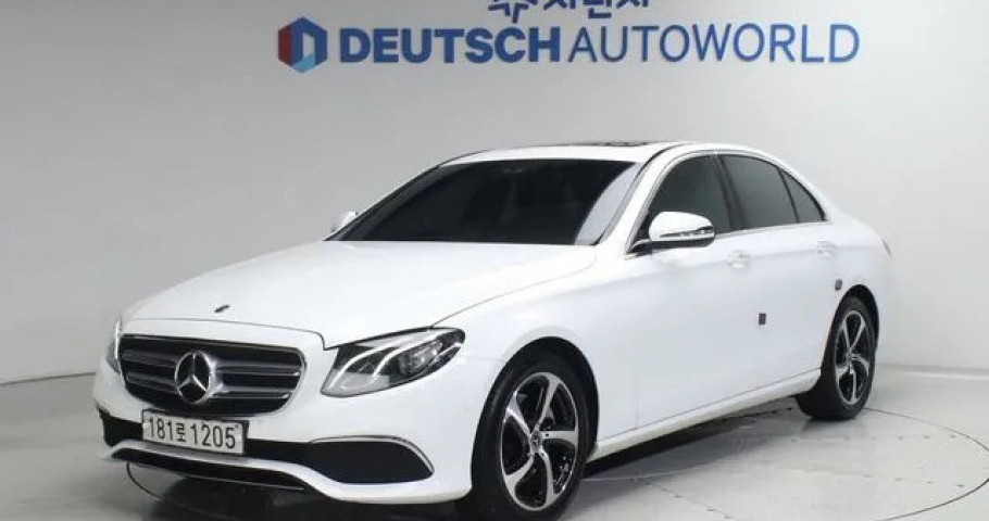 Mercedes-Benz E-Class 