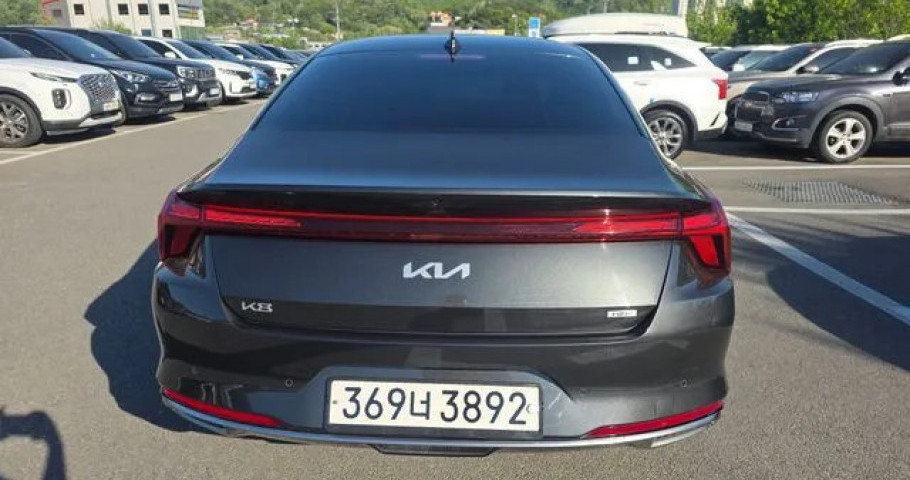 Kia K8 