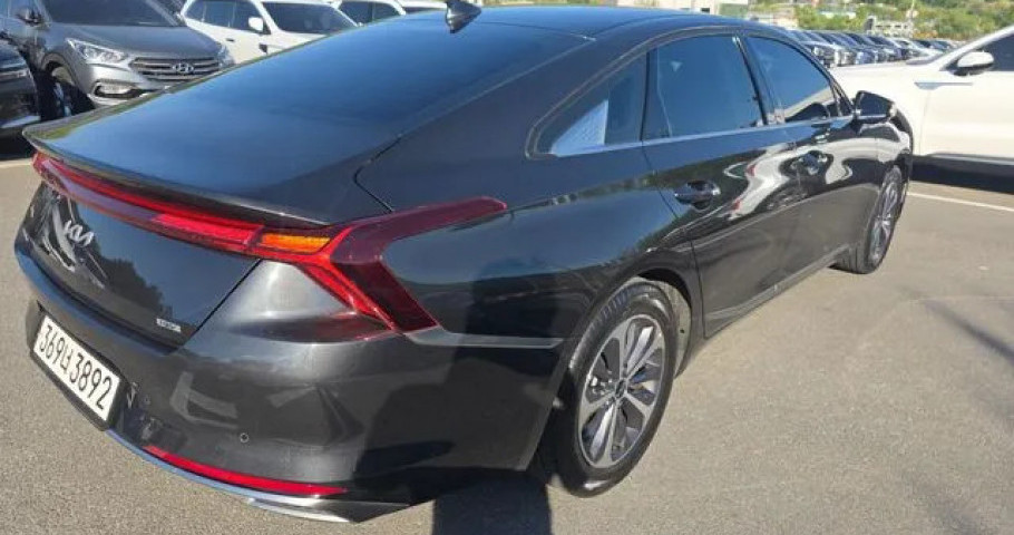 Kia K8 