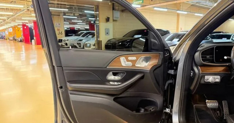 Mercedes-Benz Gls-Class 