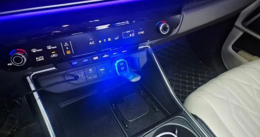 Kia Carnival 