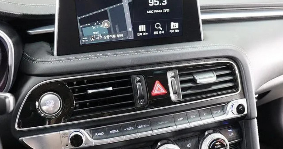 Genesis G70 
