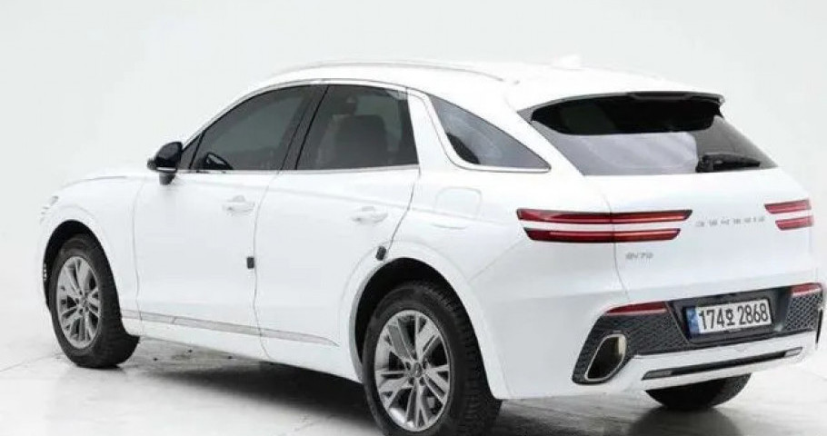 Genesis Gv70 