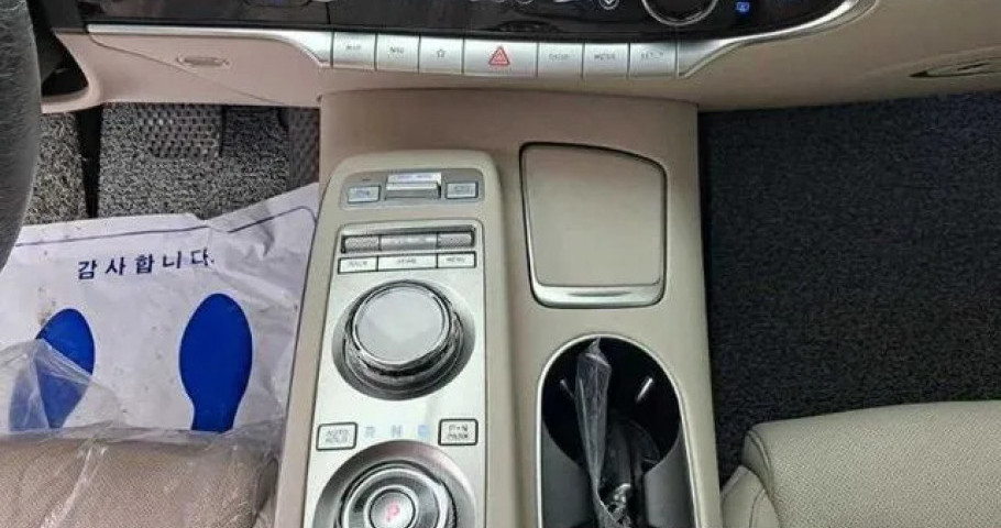 Genesis Gv70 