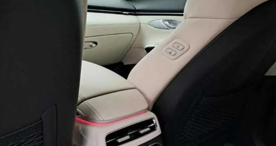 Genesis Gv70 
