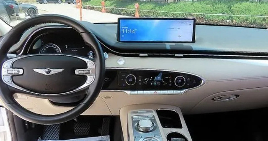 Genesis Gv70 