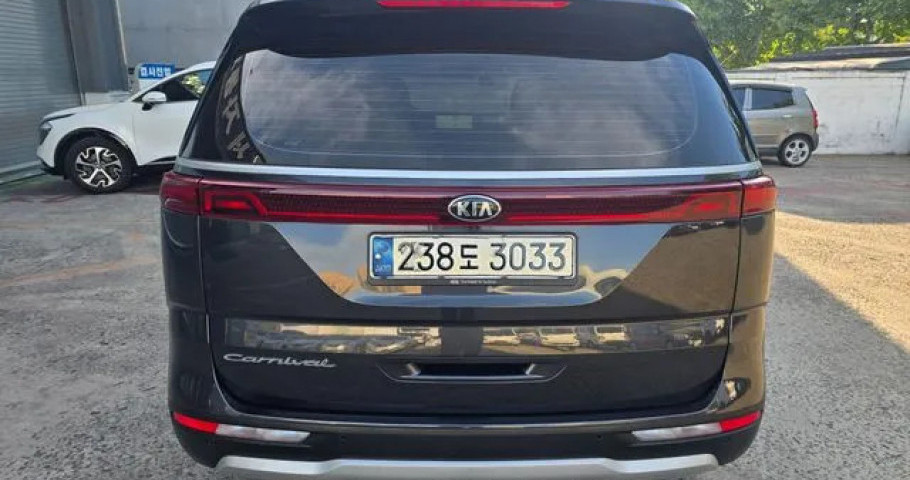Kia Carnival 