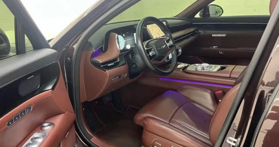 Genesis G90 
