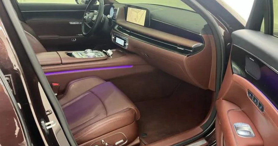 Genesis G90 