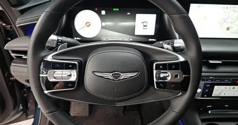 Genesis G90 