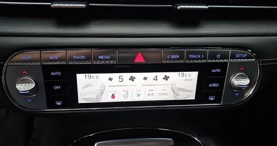 Genesis G90 